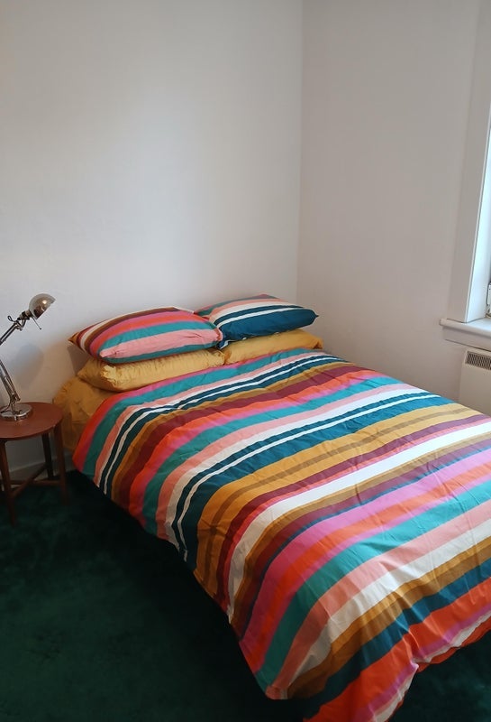 Room Lochend Drive in City of Edinburgh