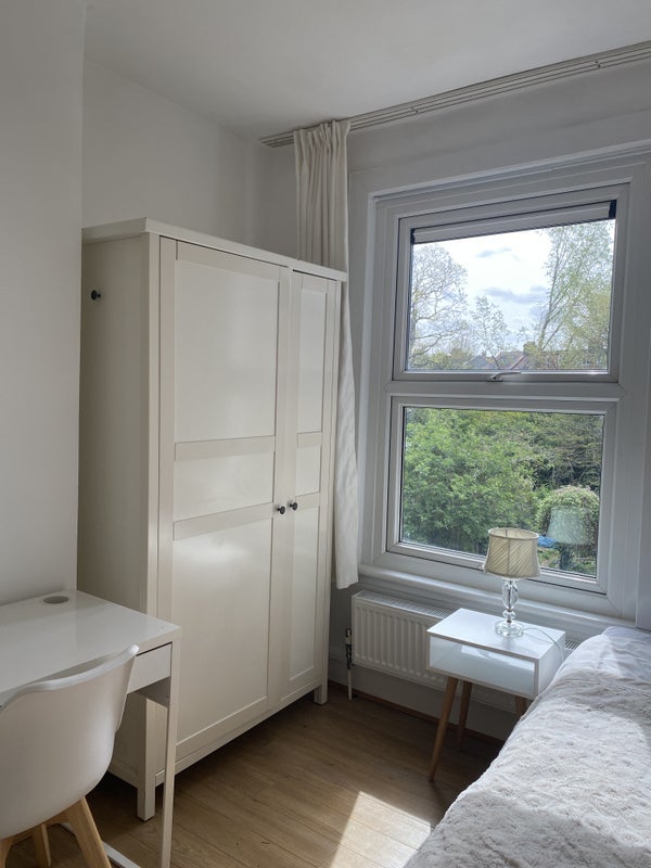 Room Cavendish Road in Greater London