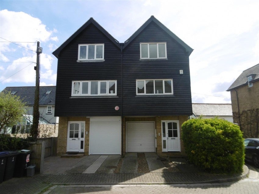 House Daniels Court in Whitstable