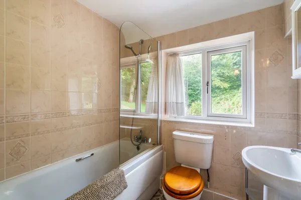 Flat Best Beech Hill in Wealden