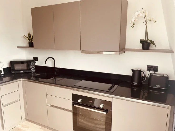 Flat Kingsland Road in Greater London