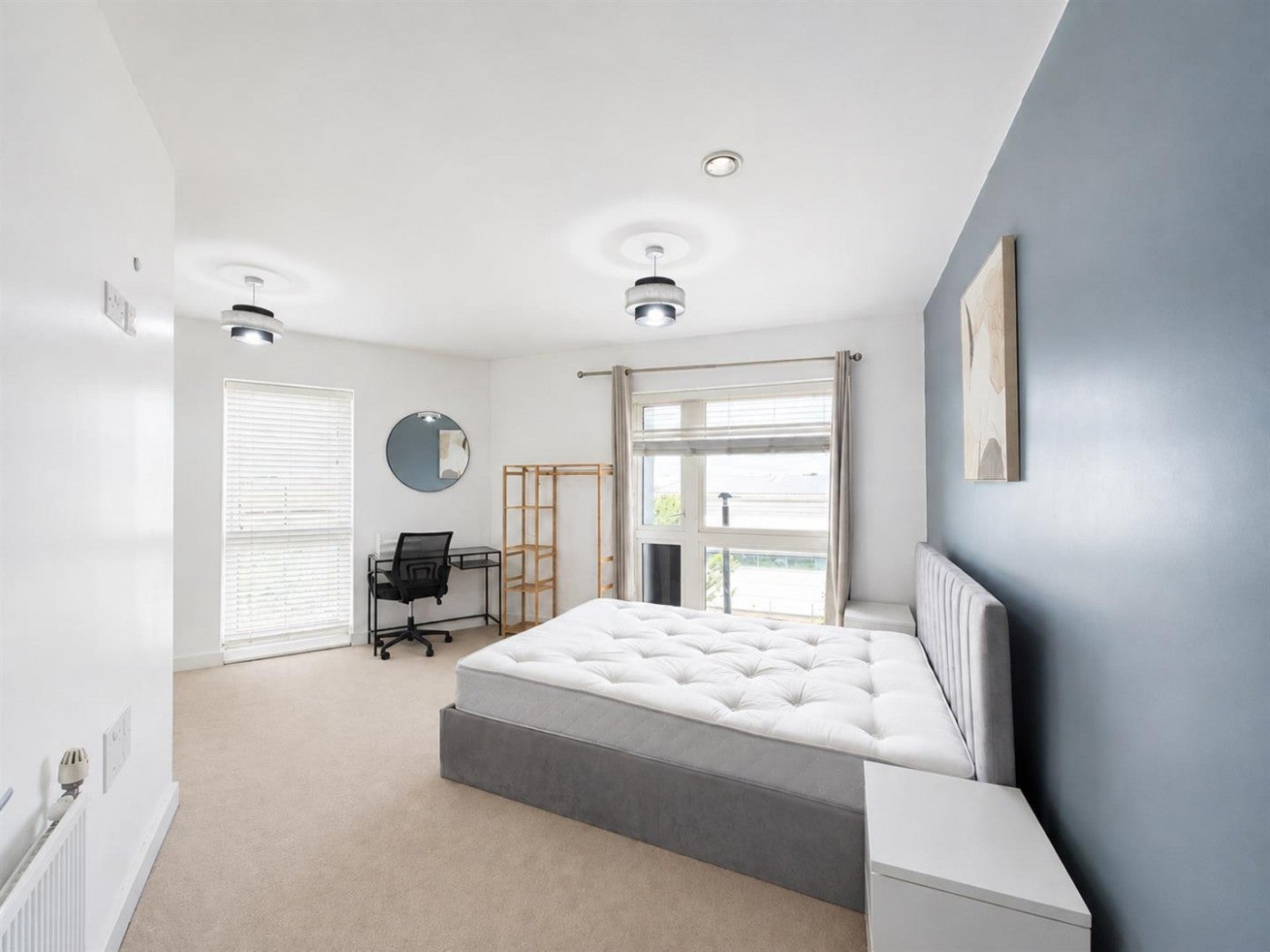 Flat Brabazon Road in Greater London