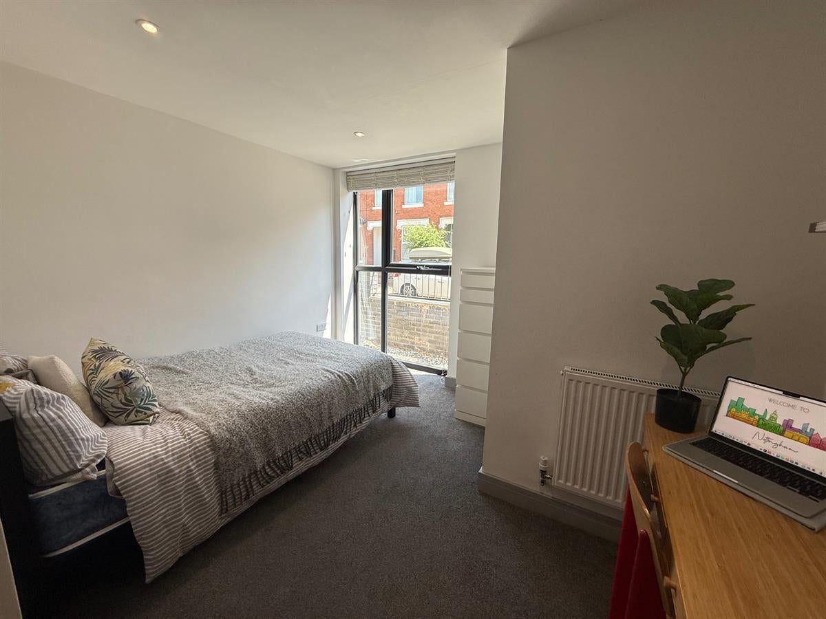 Flat Stratford Road in Rushcliffe