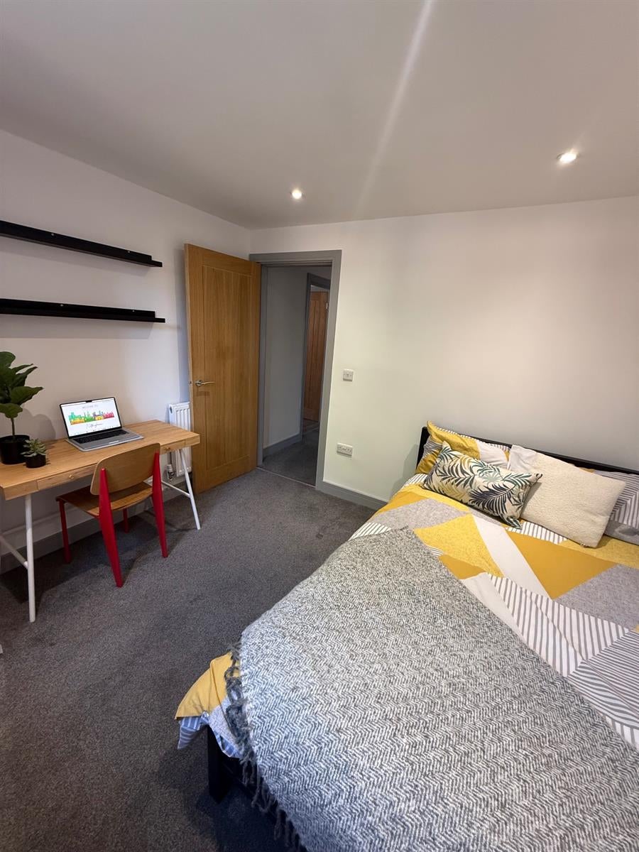 Flat Stratford Road in Rushcliffe