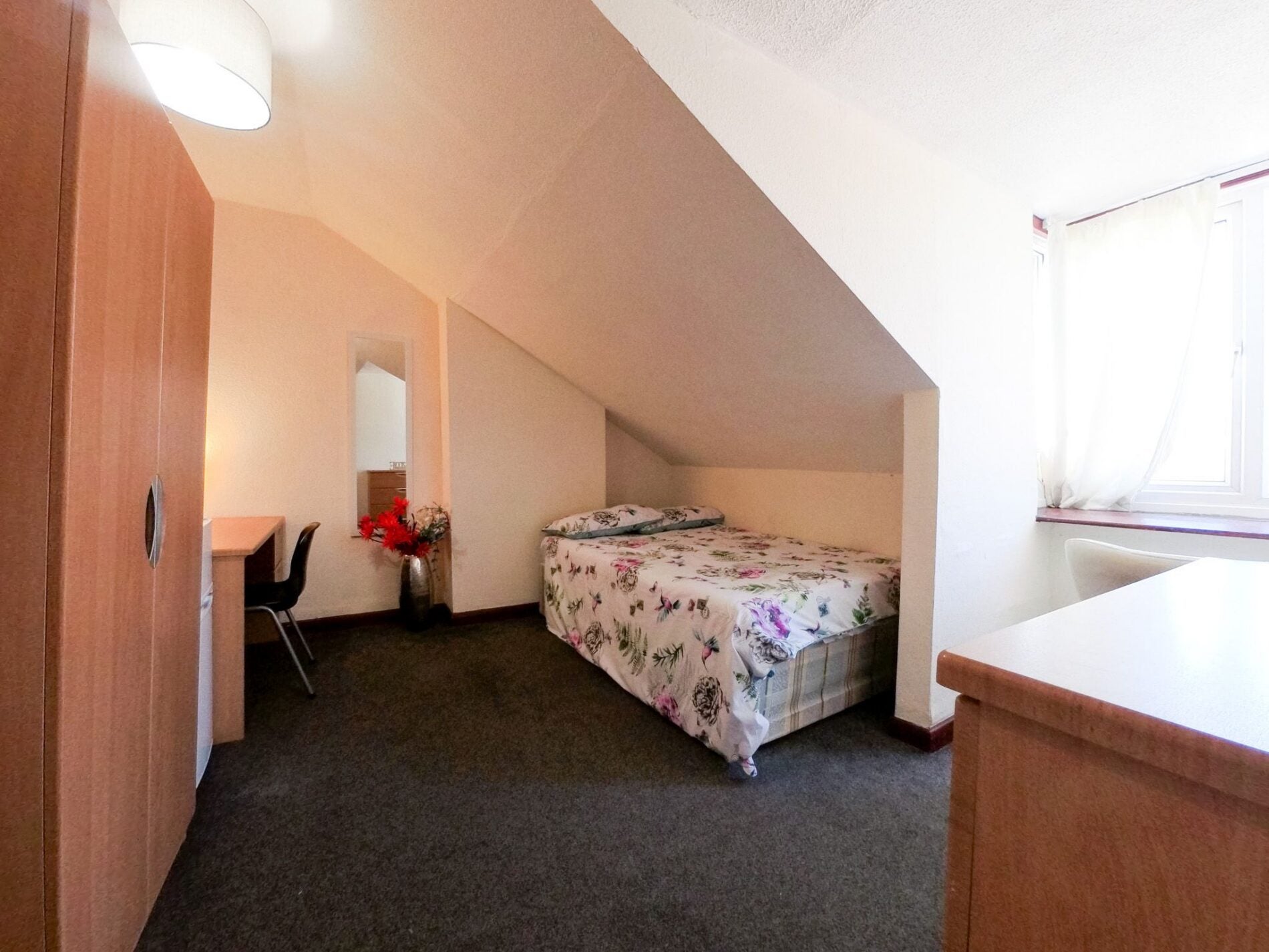 Room Portland Street in Lincoln