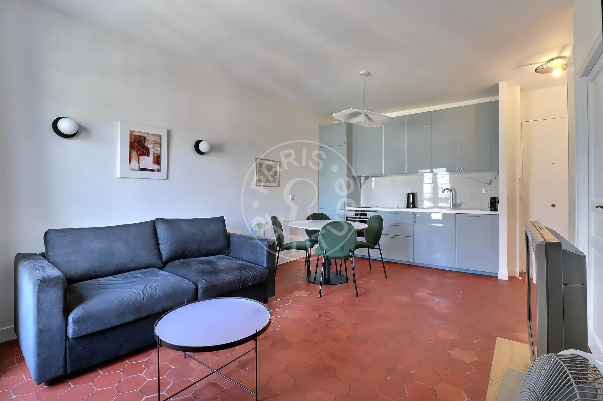 Flat Rue de Phalsbourg in Paris