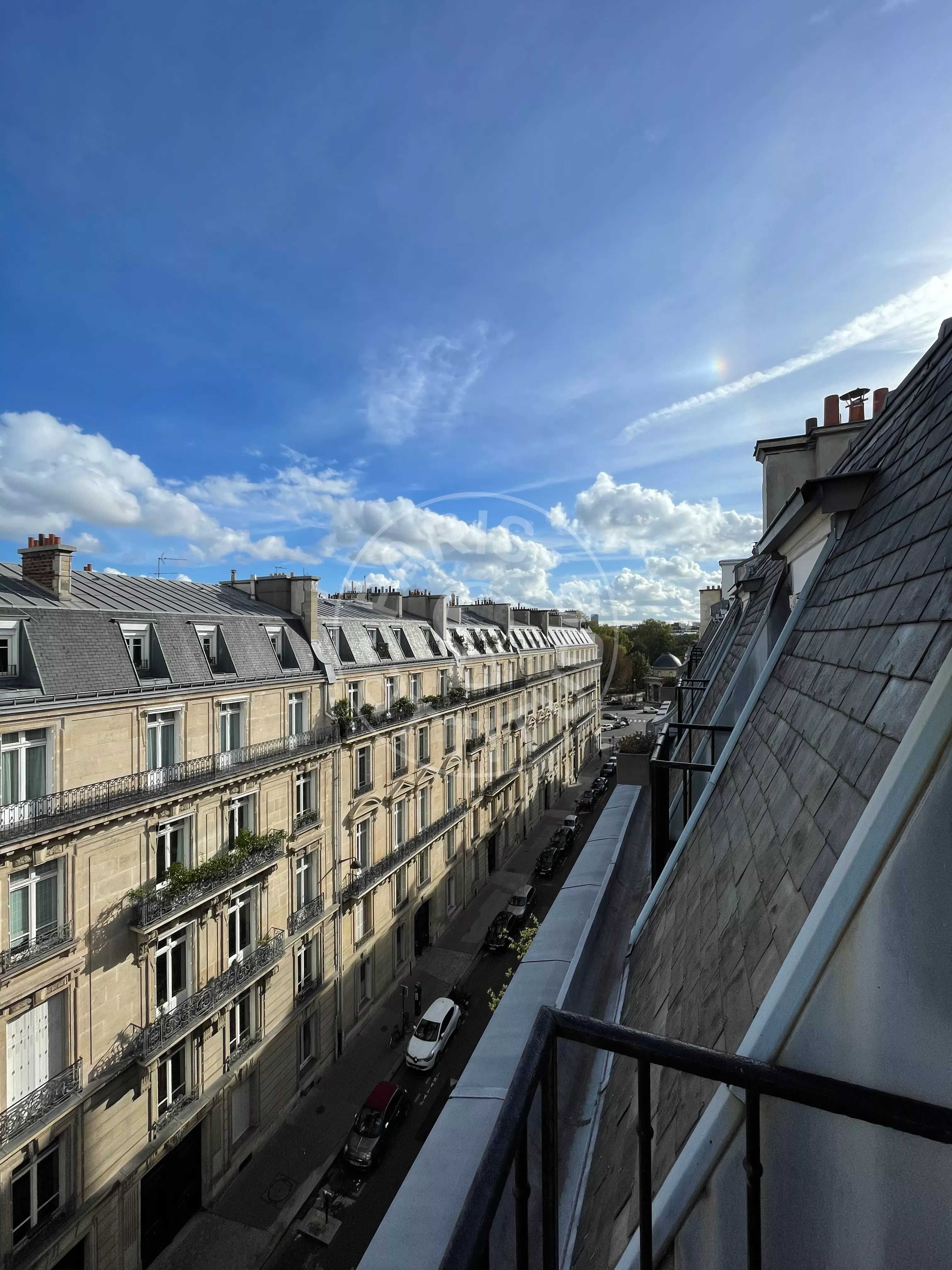 Flat Rue de Phalsbourg in Paris