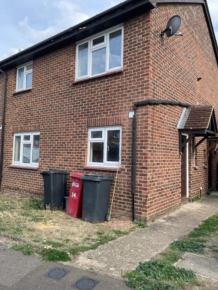House Egremont Gardens in Slough