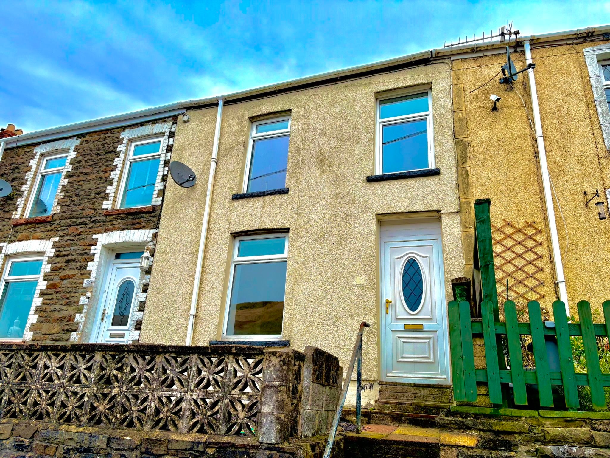 House Villiers Road in Neath Abbey