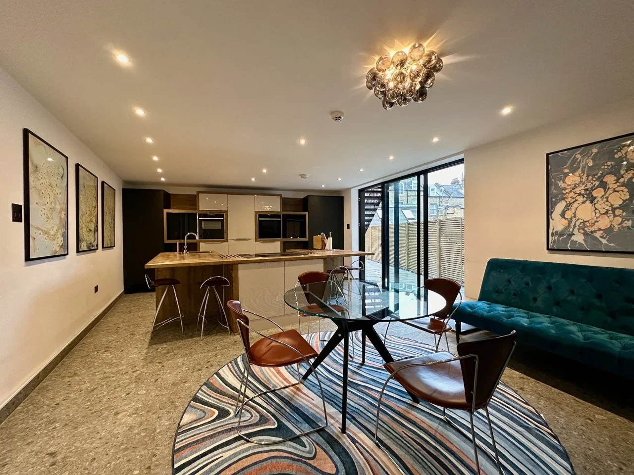 Flat Blackheath Hill in Greater London