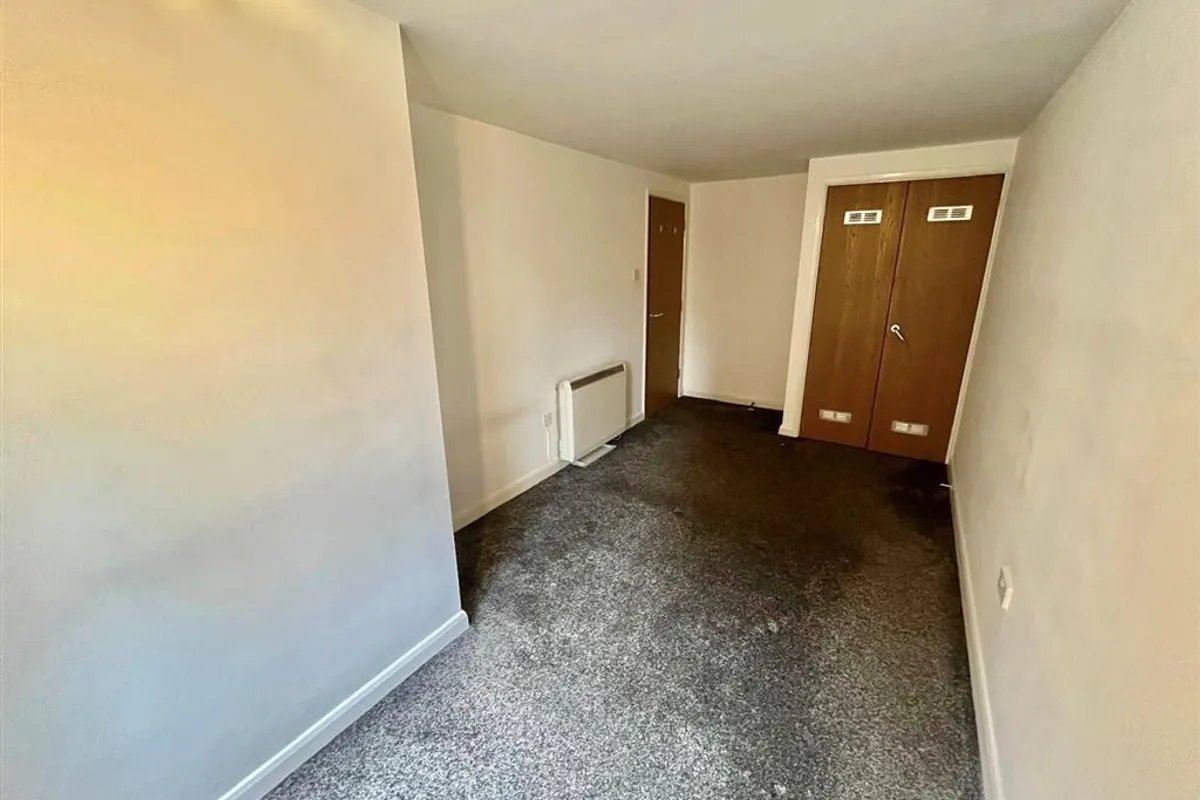 Flat Short Stairs in Nottingham