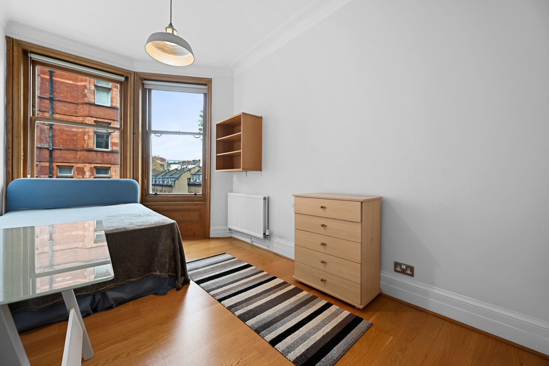 Flat Ridgmount Gardens in Greater London