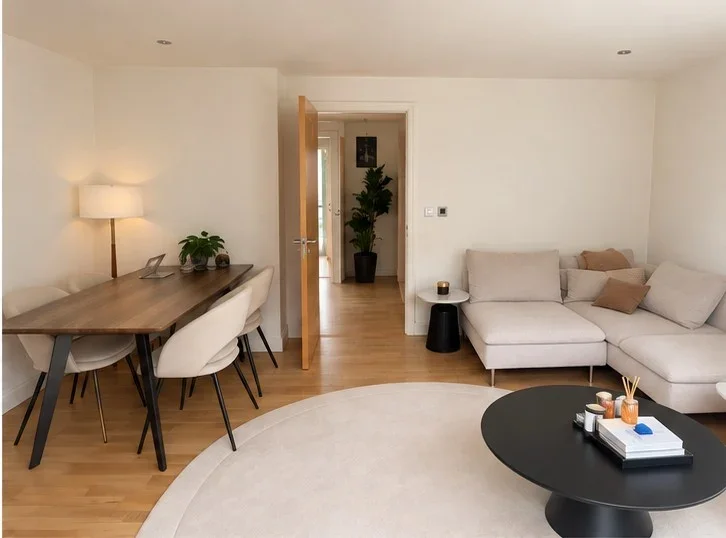 Flat Yeoman Street in Greater London