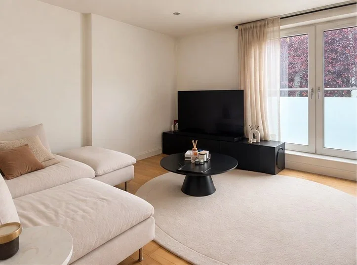Flat Yeoman Street in Greater London