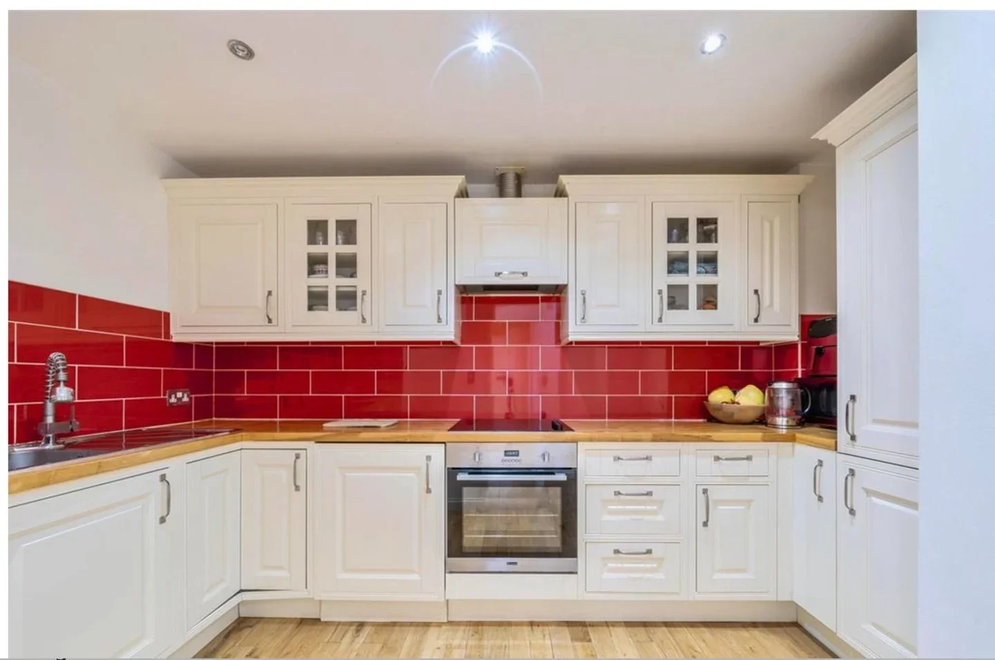 Flat Yeoman Street in Greater London