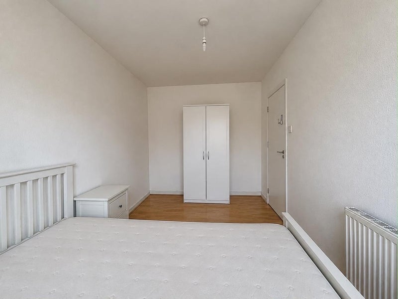 Room Wickham Street in Greater London