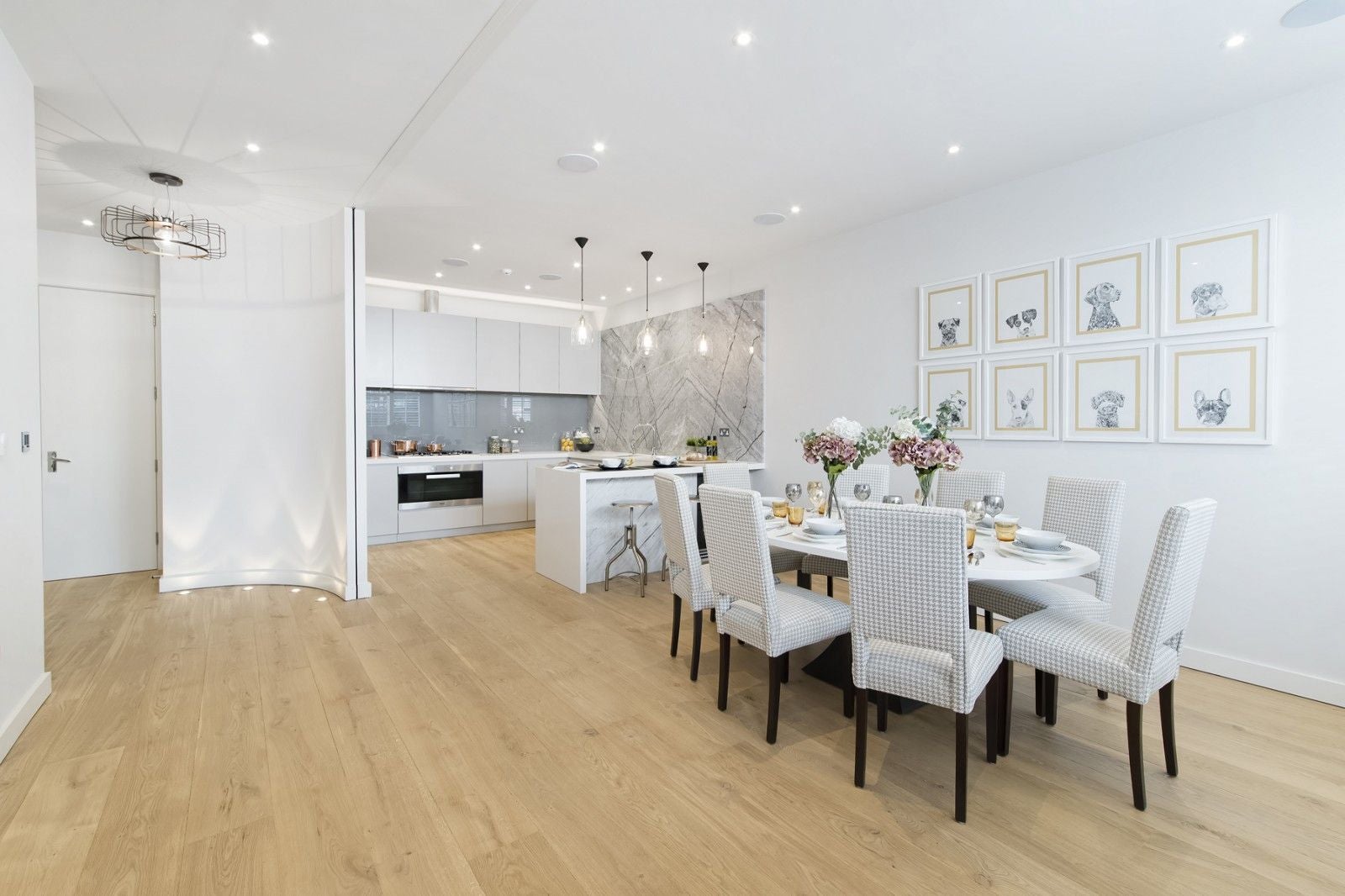 House Pavilion Road in Greater London