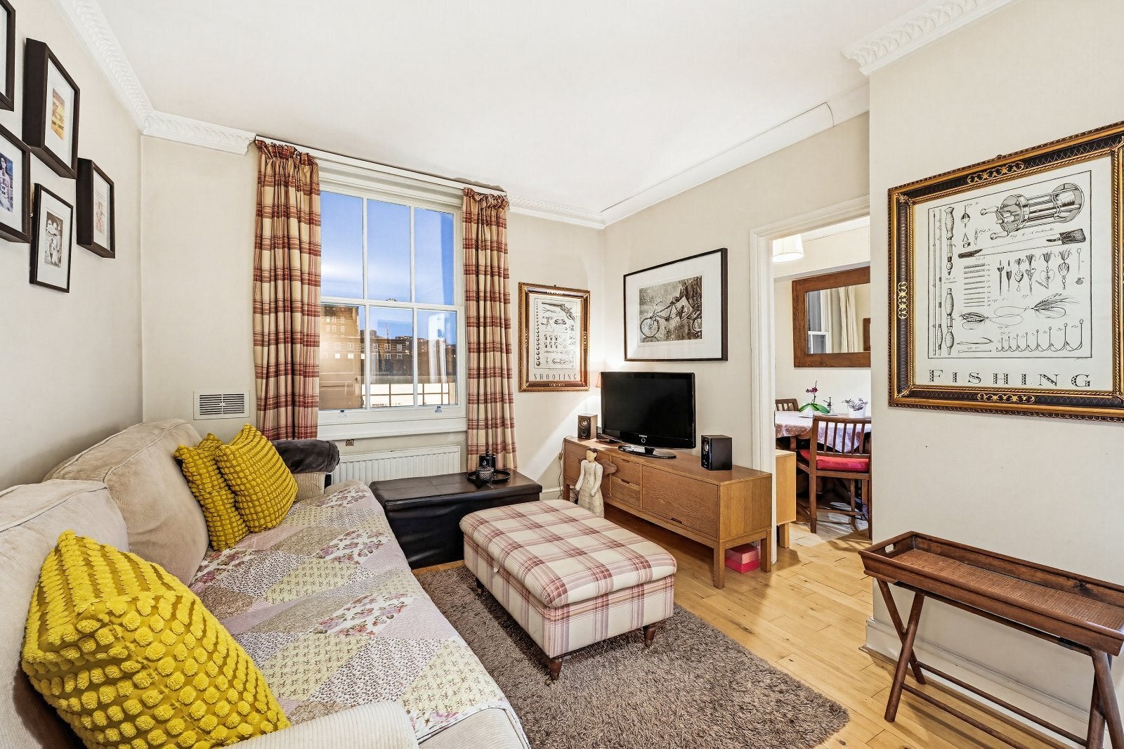 Flat Moreton Terrace Mews South in City of Westminster