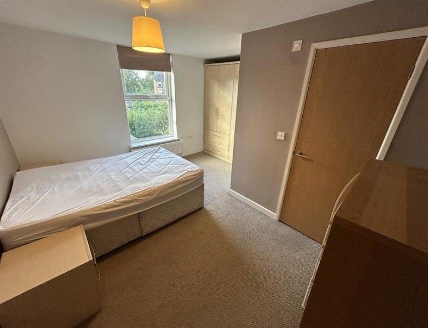 Flat Irlam Road in Trafford