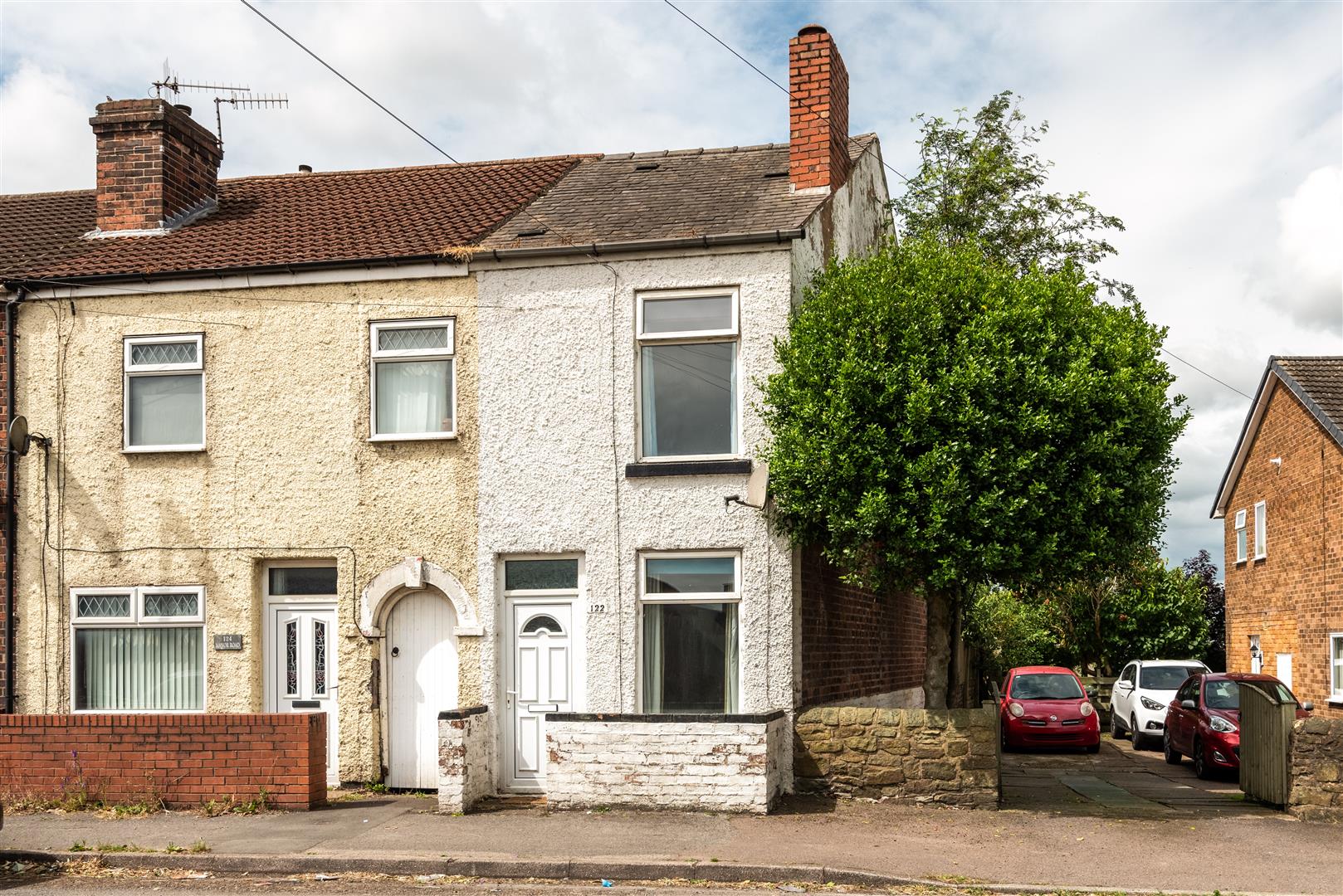 House Manor Road in Chesterfield