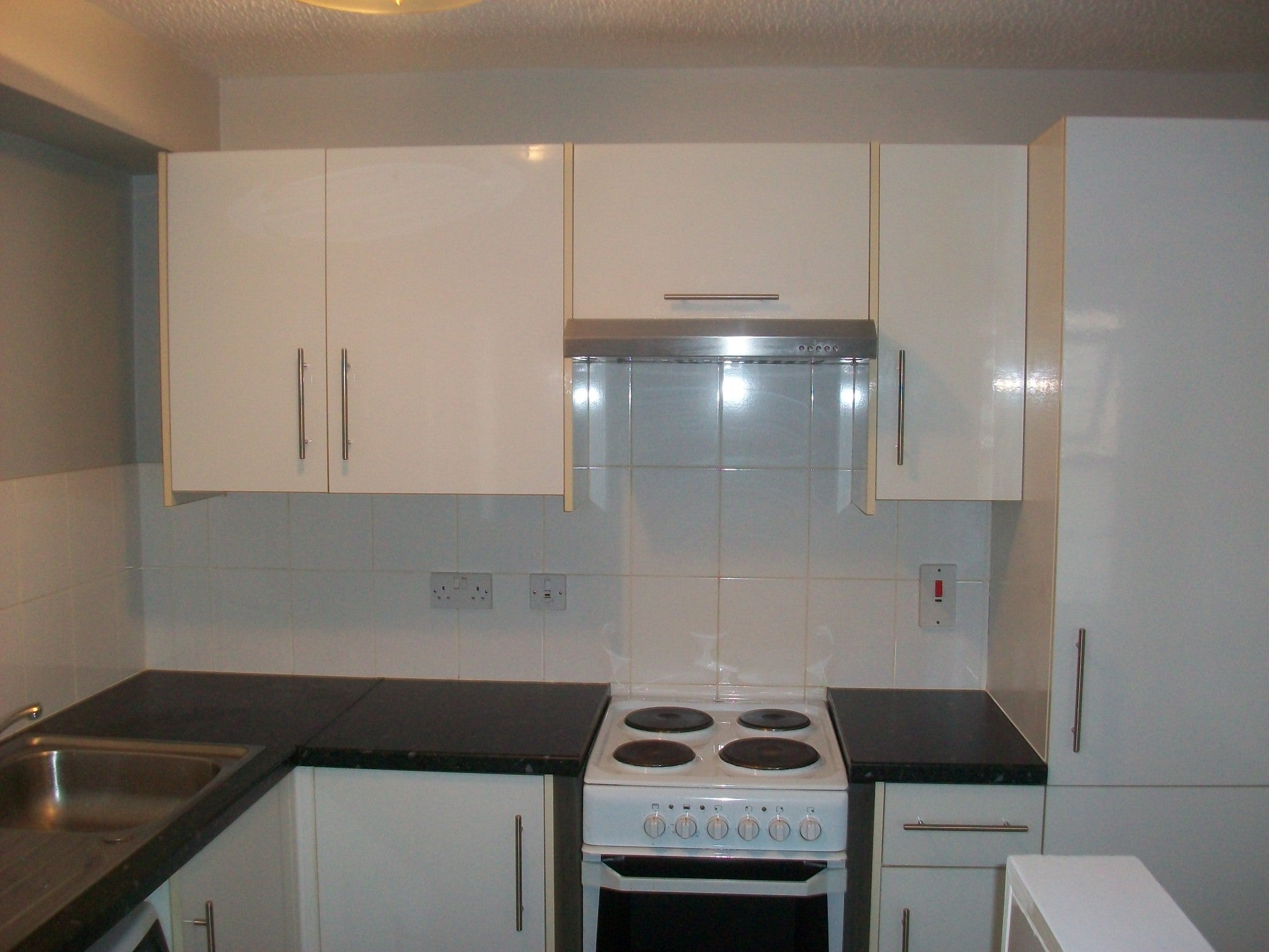 Flat Ambassador Gardens in Greater London