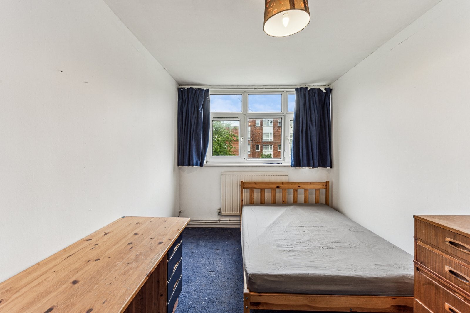 Flat Woking Close in Greater London