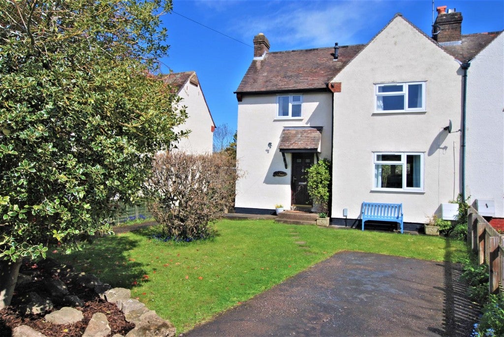 House Alderton Road in Tewkesbury
