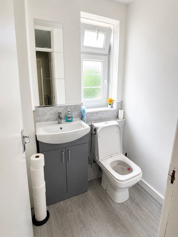 Room Sutton Street in Greater London