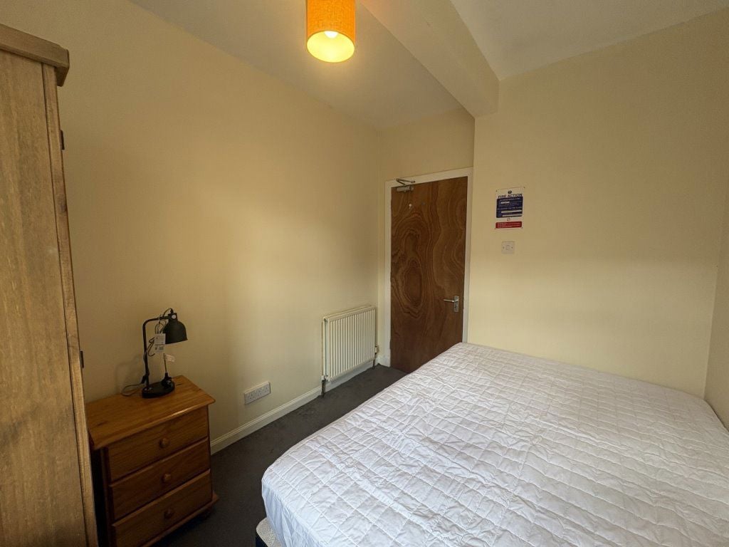 Room Morgan Place in Dundee