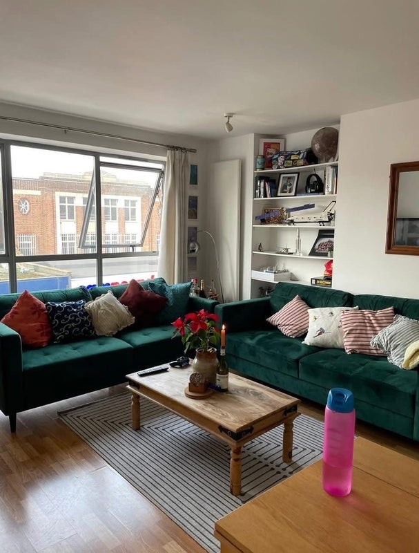 Flat Seven Sisters Road in Greater London