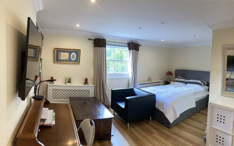 Room Kensington High Street in Greater London