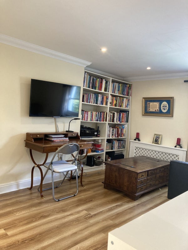 Room Kensington High Street in Greater London