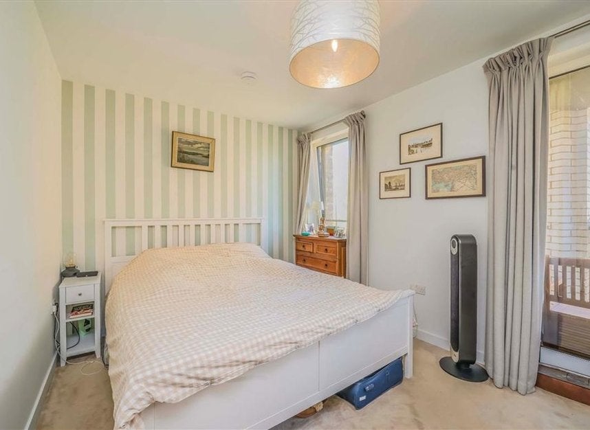 Flat Rodney Road in Greater London