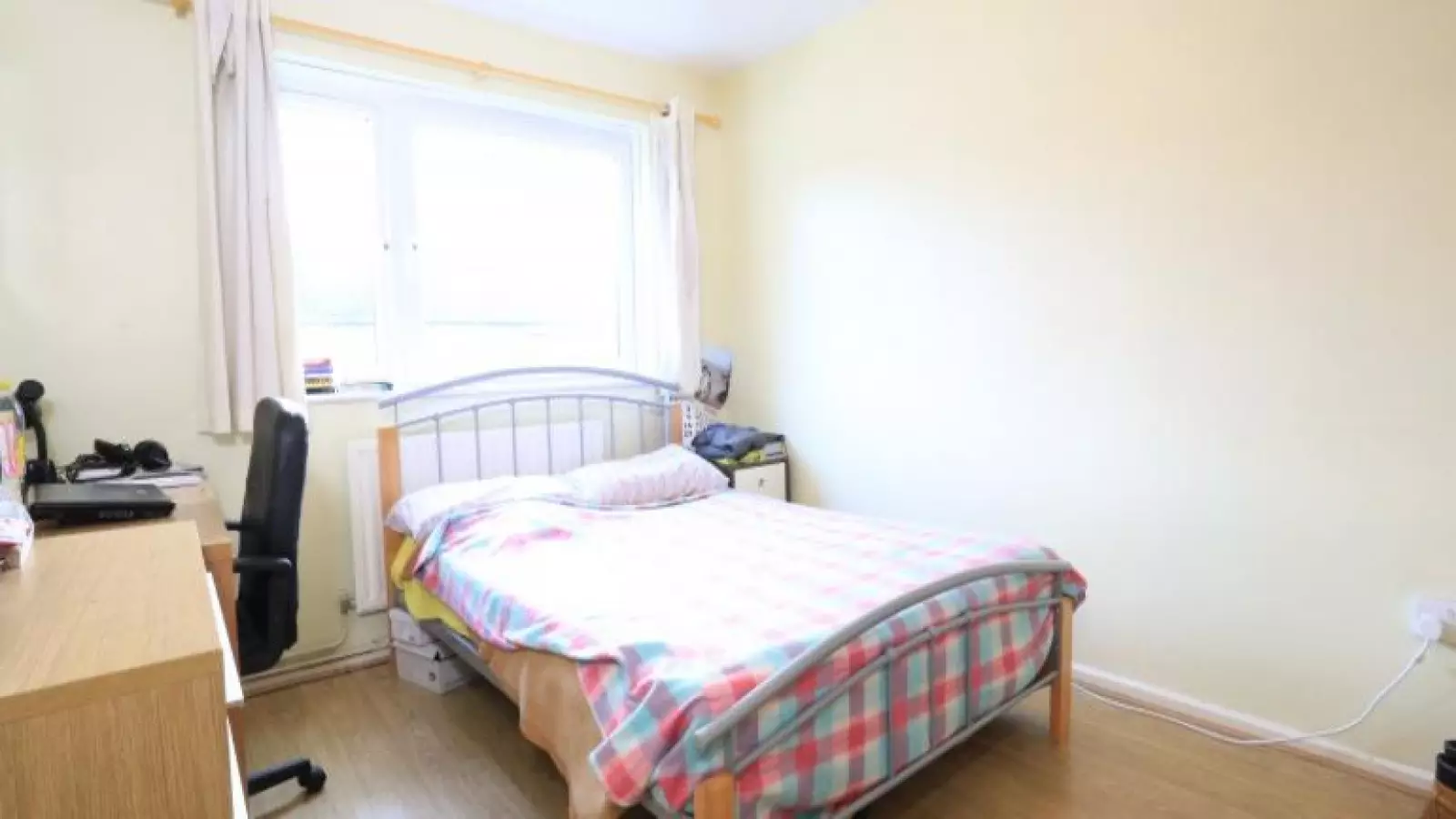 Flat Beaumont Square in Greater London
