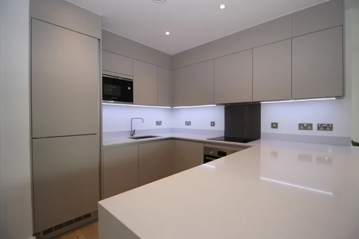 Flat Arniston Way in Greater London