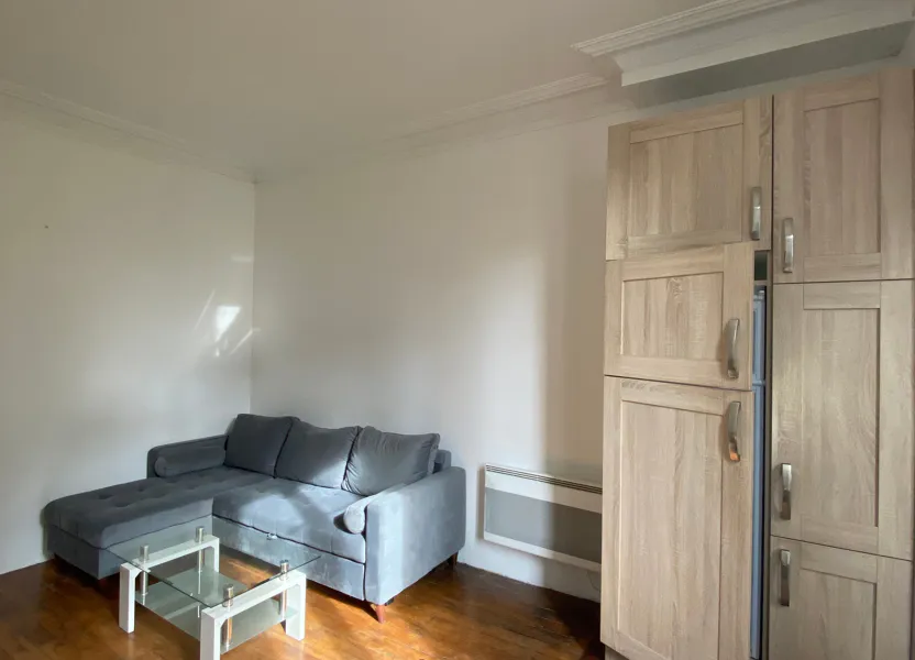 Flat Boulevard Victor Hugo in Saint-Ouen-sur-Seine