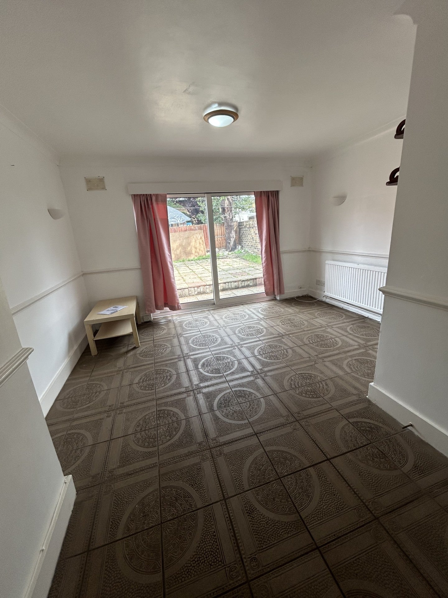 Flat Selborne Road in Greater London