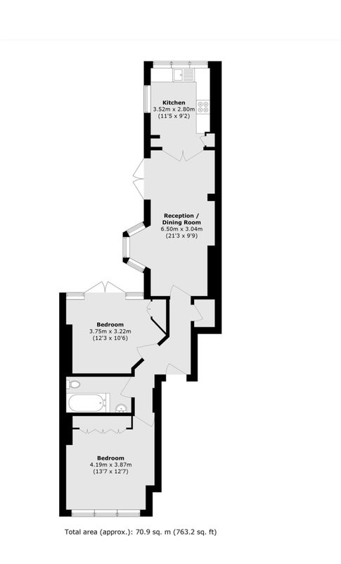 Flat Marius Road in Greater London