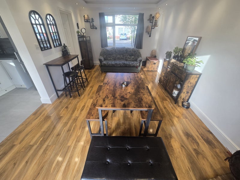 Room Oak Avenue in Greater London