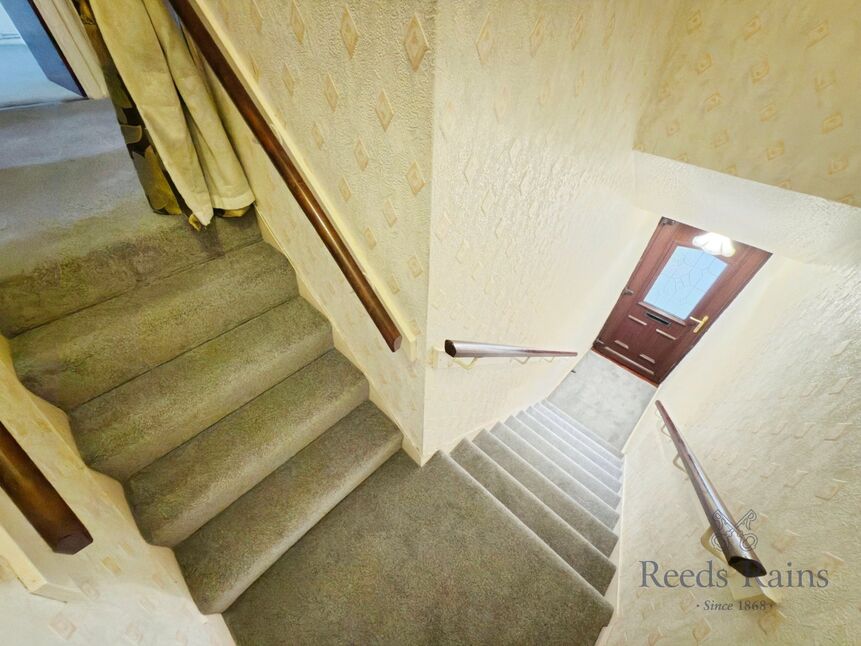 Flat Prospect Terrace in Newcastle-under-Lyme