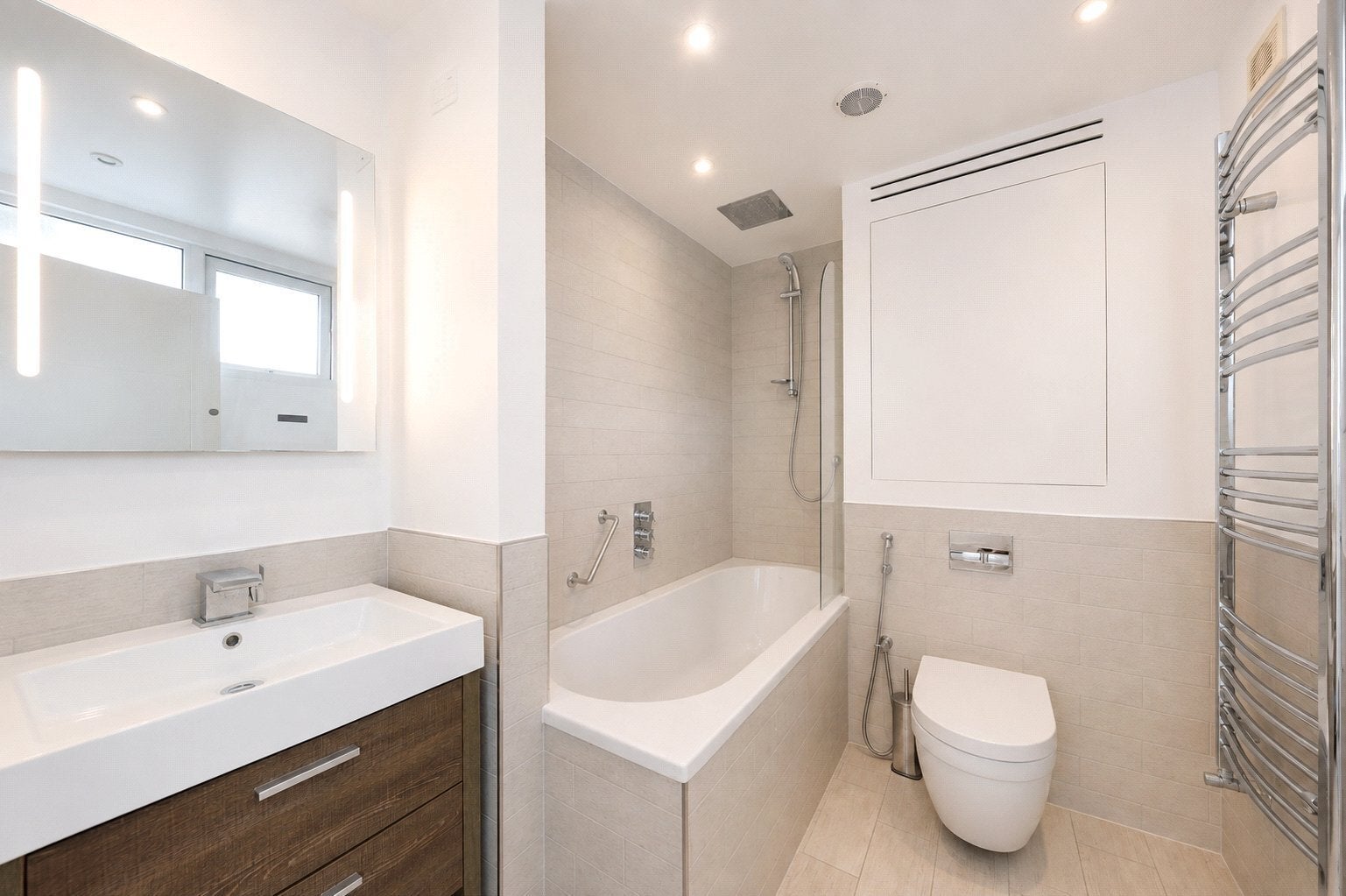 Flat Strutton Ground in City of Westminster