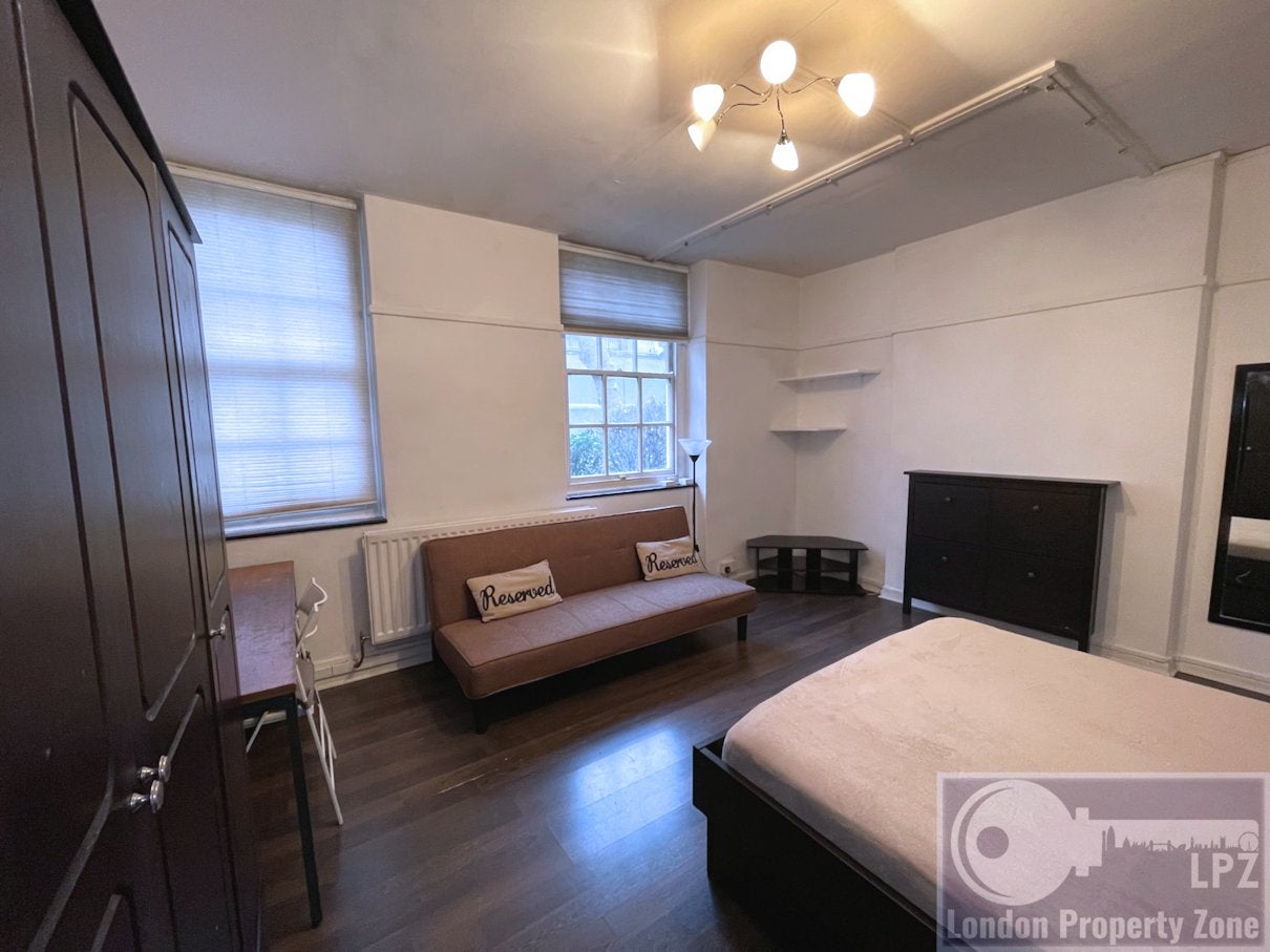 Flat High Holborn in Greater London