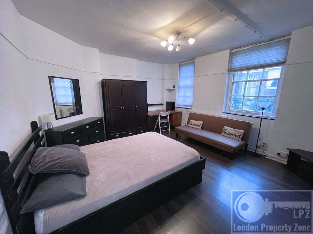 Flat High Holborn in Greater London