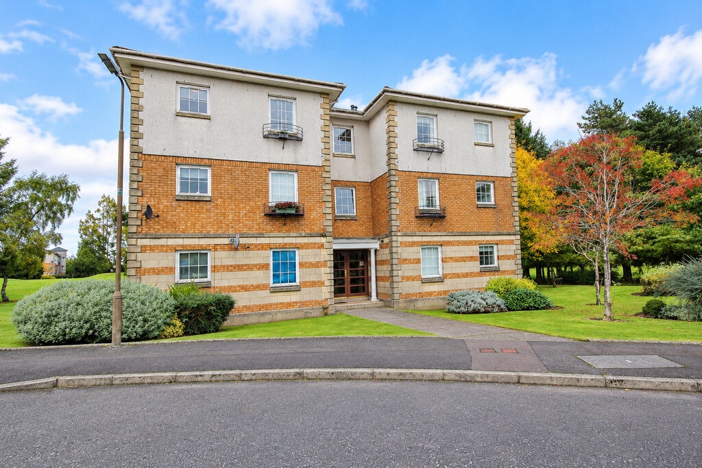 Flat Taylor Green in Livingston