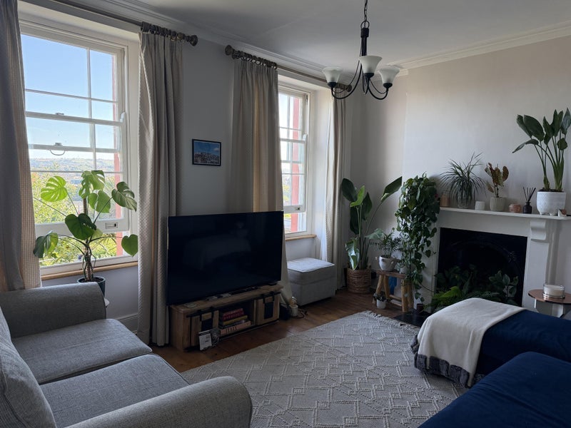 Room Cliftonwood Crescent in Bristol