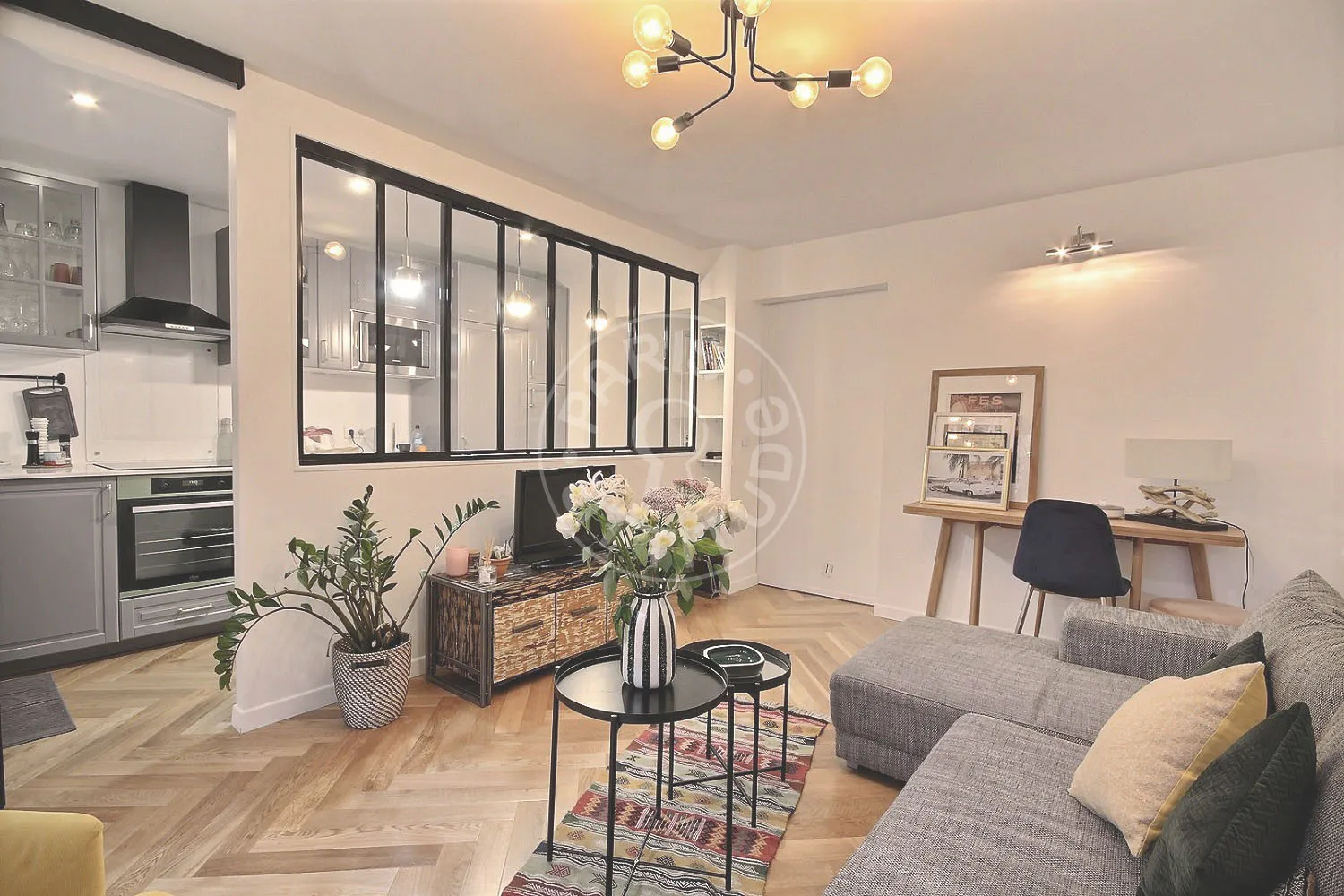 Appartement Rue de Nemours à Paris