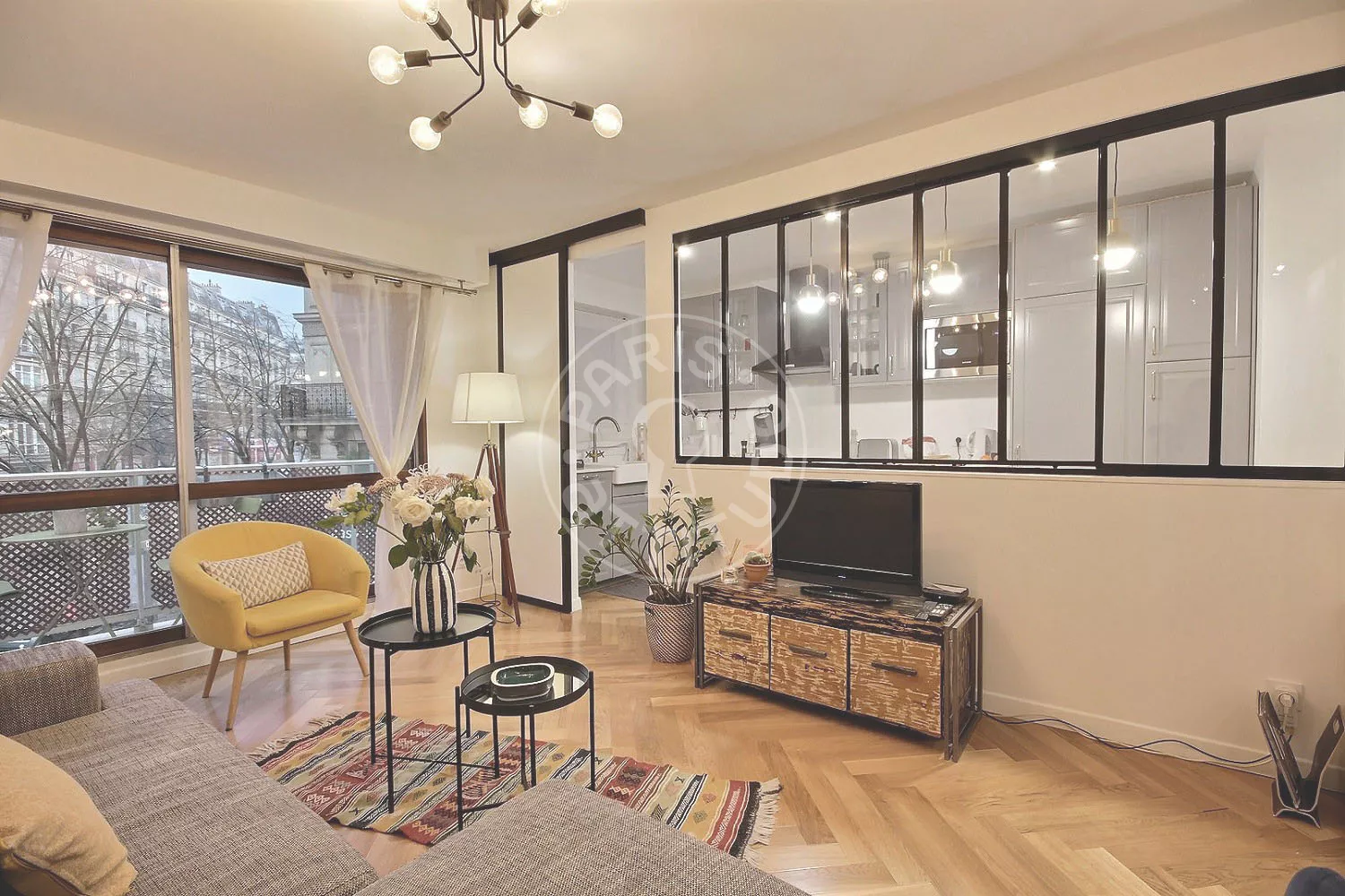 Appartement Rue de Nemours à Paris