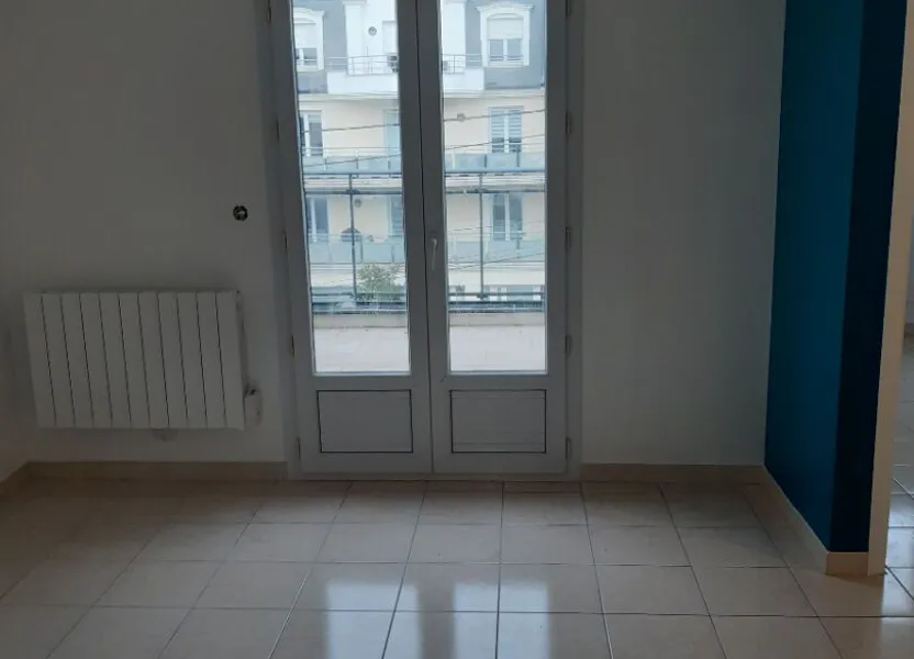 Appartement Avenue du Régiment Normandie-Niémen à Sainte-Geneviève-des-Bois