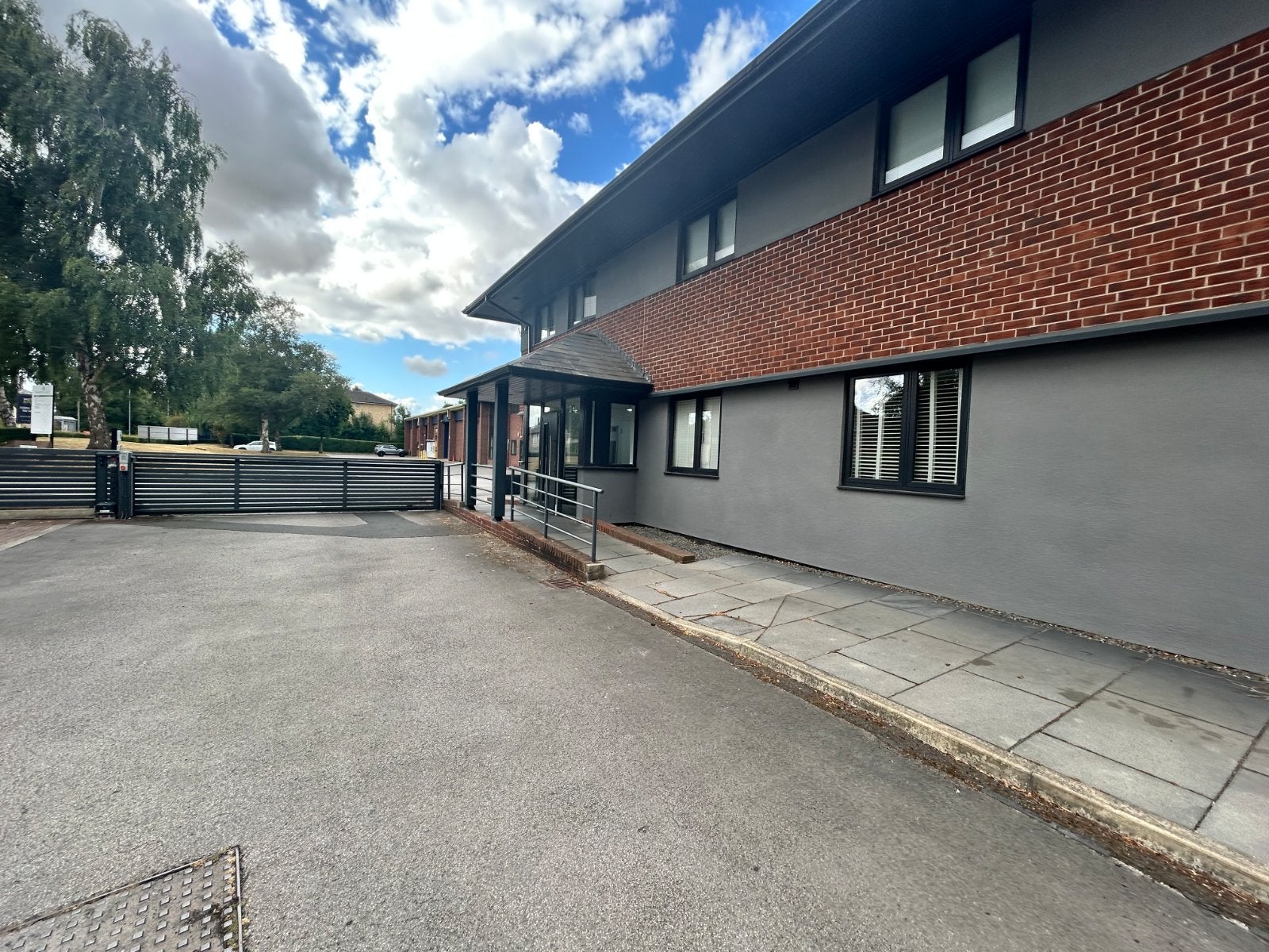 Flat Audby Lane in Leeds