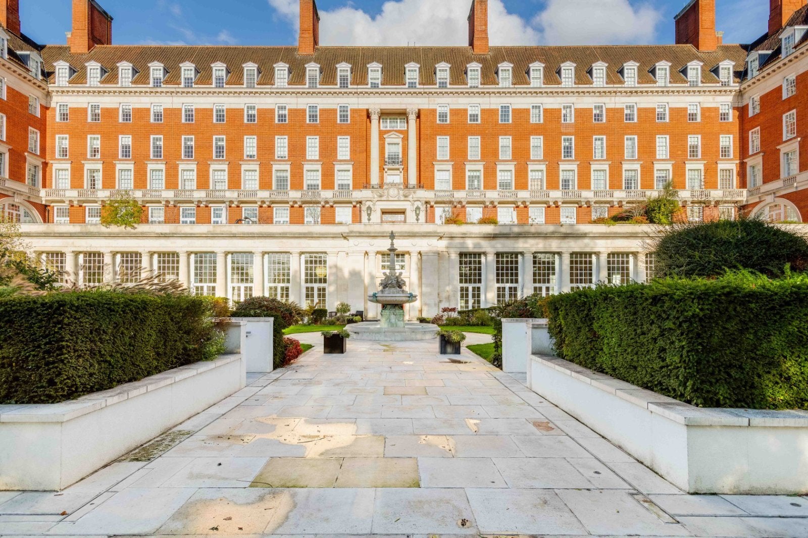 Flat Terrace Walk in Greater London